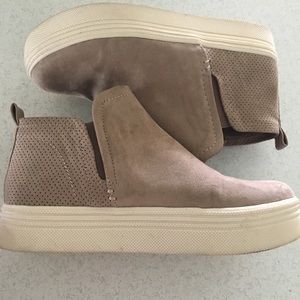 Merona slip on sneakers